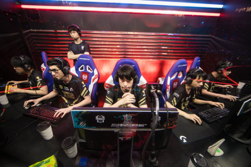 核心球员伤 核心球员伤