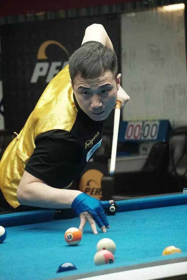 连胜背后的 连胜背后的