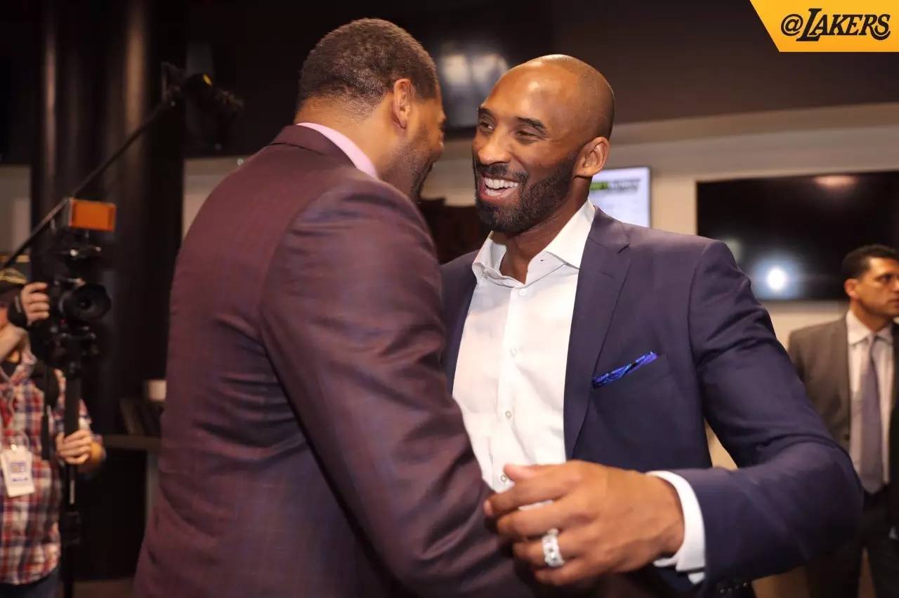 强调可读性 强调可读性