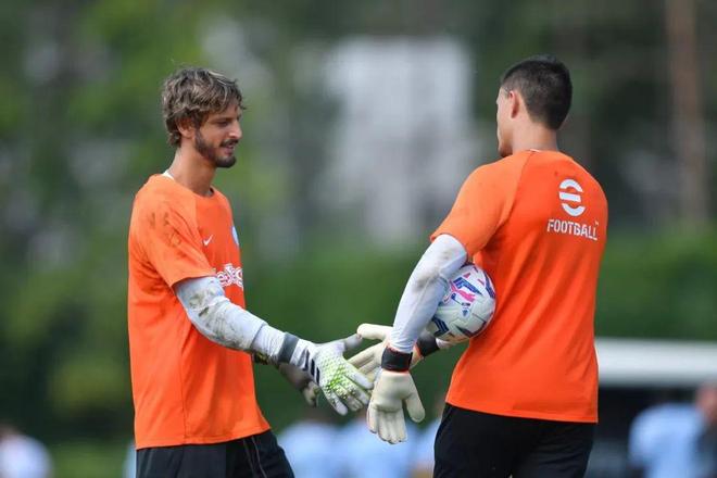 争冠形势 争冠形势