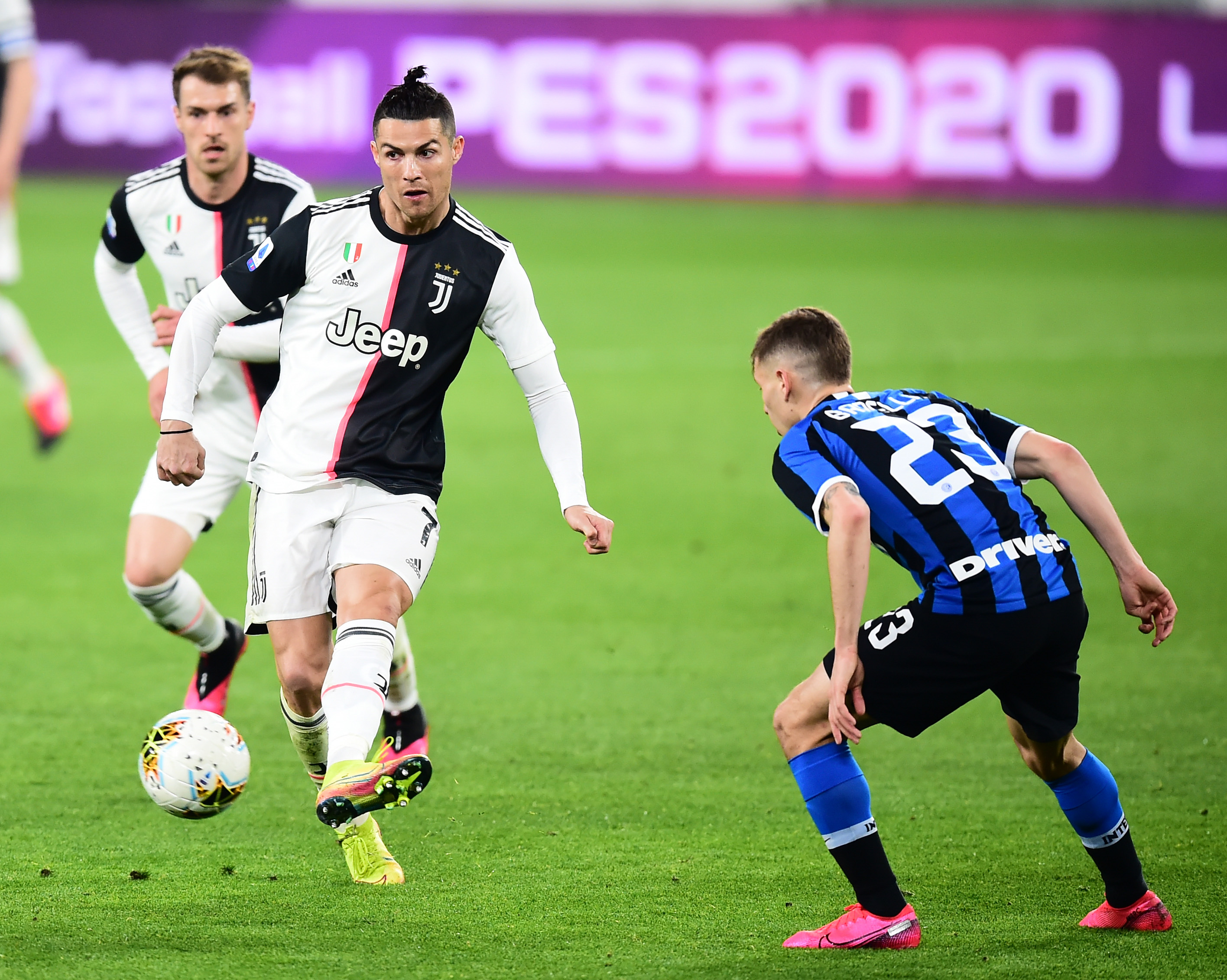 舆论再次沸 舆论再次沸